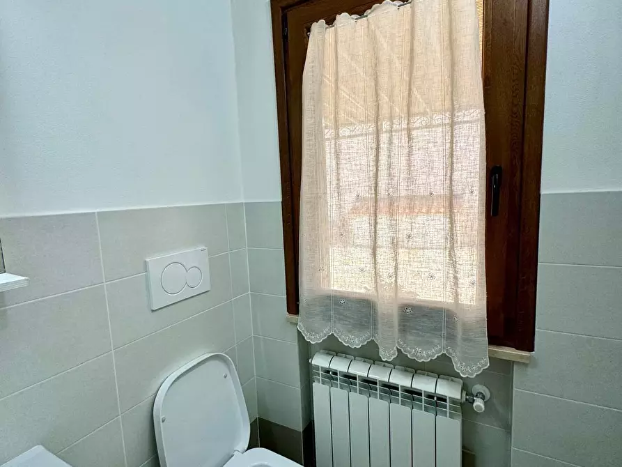 Immagine 23 di Villa in vendita  a Capannori