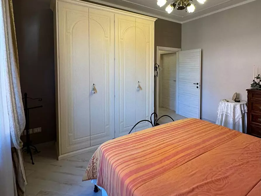 Immagine 48 di Villa in vendita  a Capannori