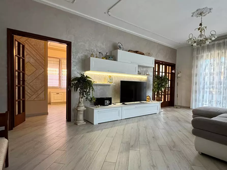 Immagine 6 di Villa in vendita  a Capannori