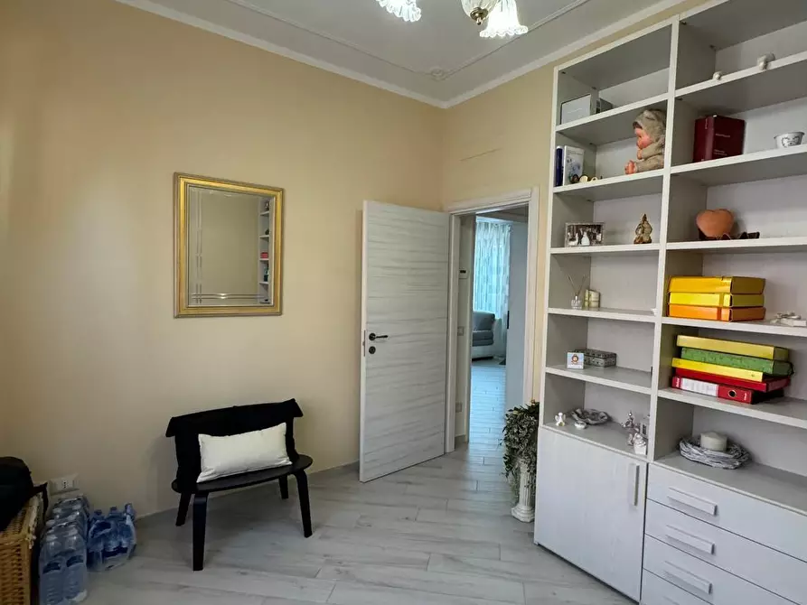 Immagine 21 di Villa in vendita  a Capannori