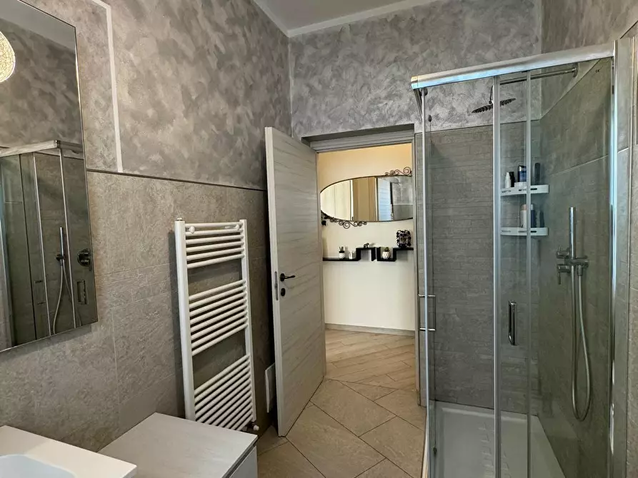 Immagine 67 di Villa in vendita  a Capannori