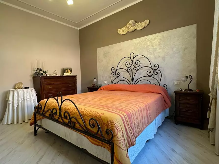 Immagine 26 di Villa in vendita  a Capannori