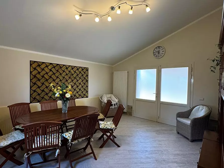 Immagine 59 di Villa in vendita  a Capannori