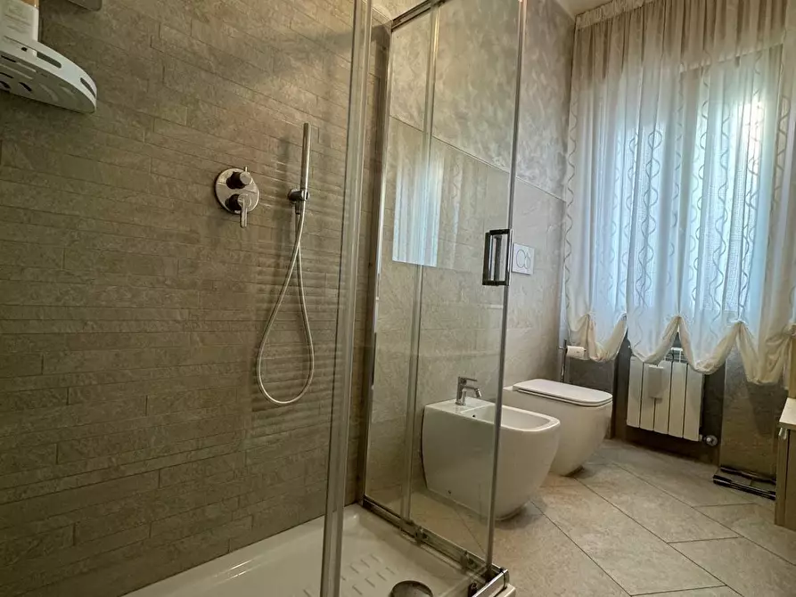 Immagine 62 di Villa in vendita  a Capannori