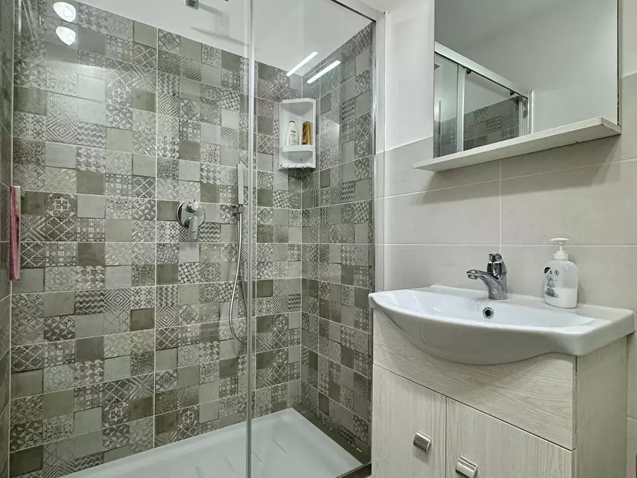 Immagine 40 di Villa in vendita  a Capannori