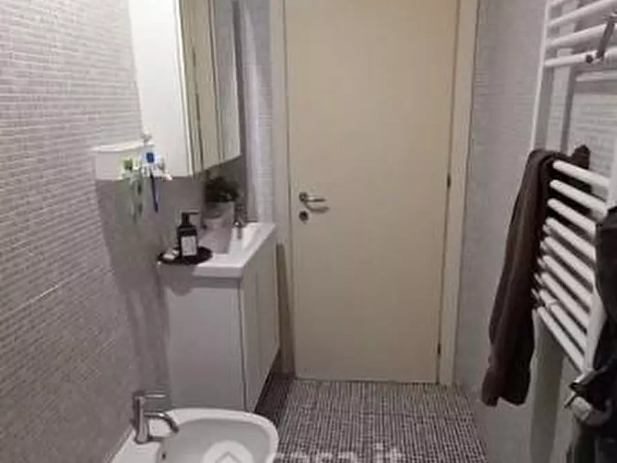 Immagine 6 di Appartamento in vendita  a Livorno