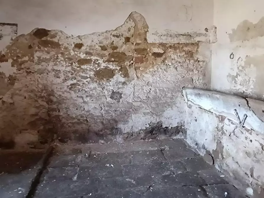 Immagine 13 di Casa colonica in vendita  a Vinci