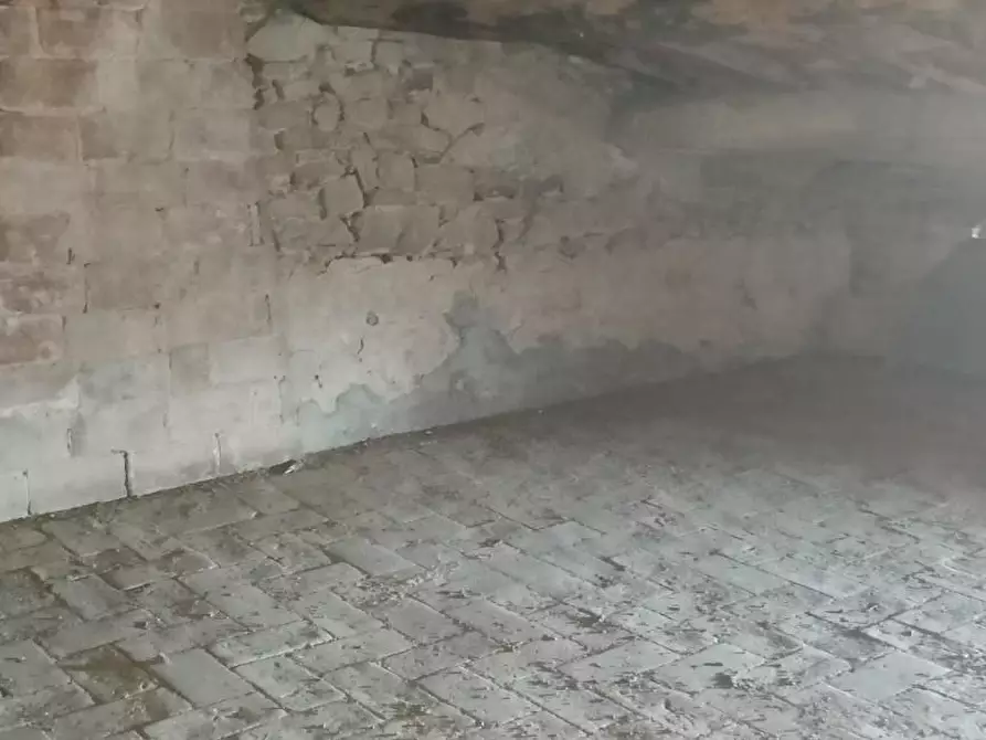 Immagine 27 di Casa colonica in vendita  a Vinci