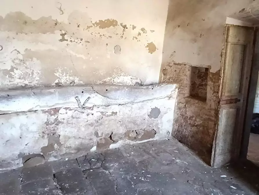 Immagine 12 di Casa colonica in vendita  a Vinci