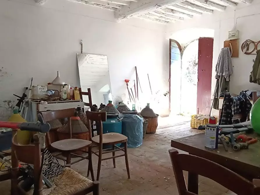 Immagine 7 di Casa colonica in vendita  a Vinci