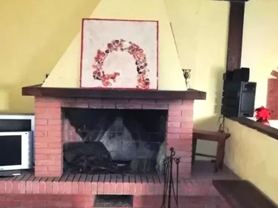 Immagine 19 di Casa indipendente in vendita  a Carrara