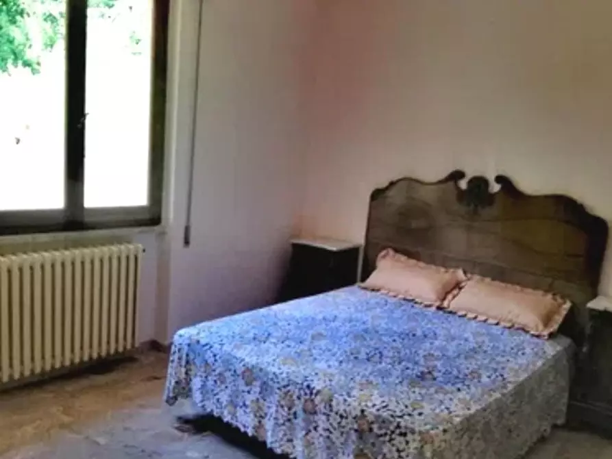 Immagine 22 di Casa indipendente in vendita  a Carrara