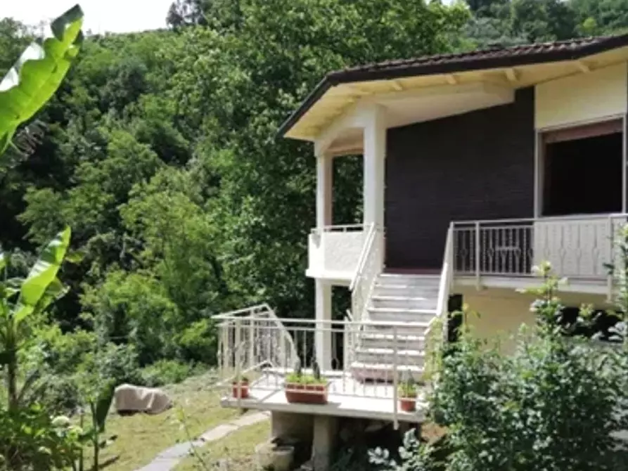 Immagine 5 di Casa indipendente in vendita  a Carrara