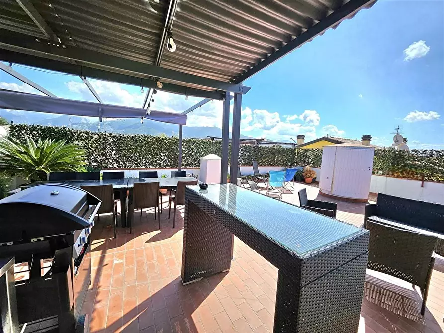 Immagine 18 di Appartamento in vendita  a Massa