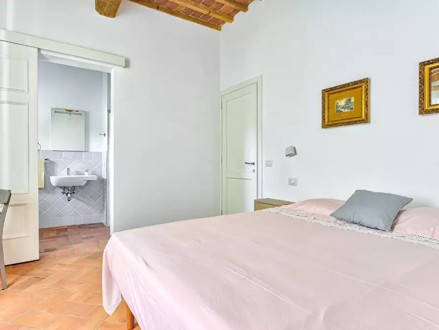 Immagine 25 di Villa in vendita  a Lucca