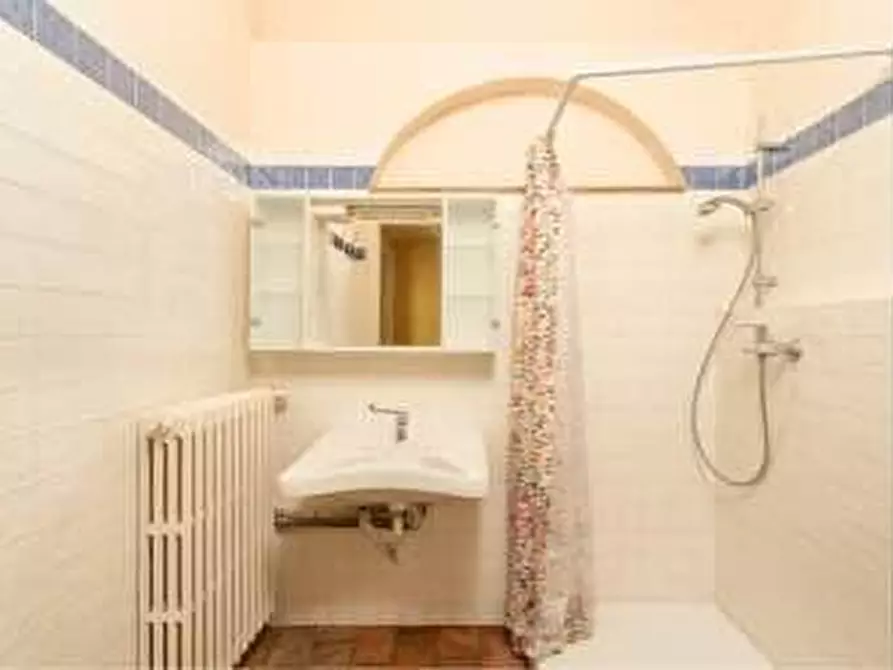 Immagine 6 di Appartamento in affitto  a Pontedera