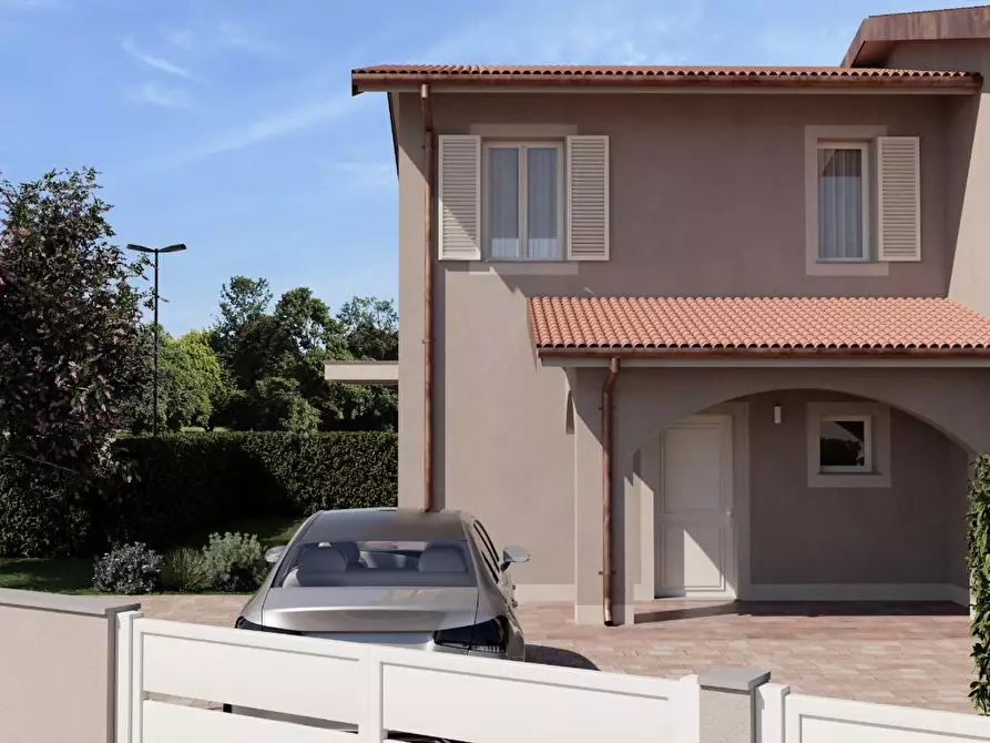 Immagine 2 di Villetta a schiera in vendita  a Pontedera