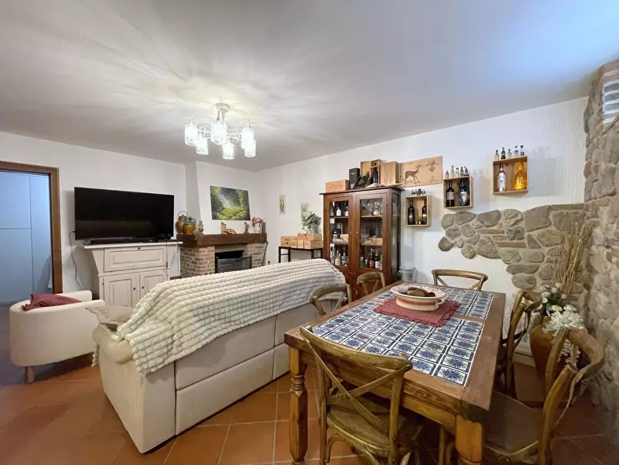 Immagine 22 di Casa trifamiliare in vendita  a Camaiore