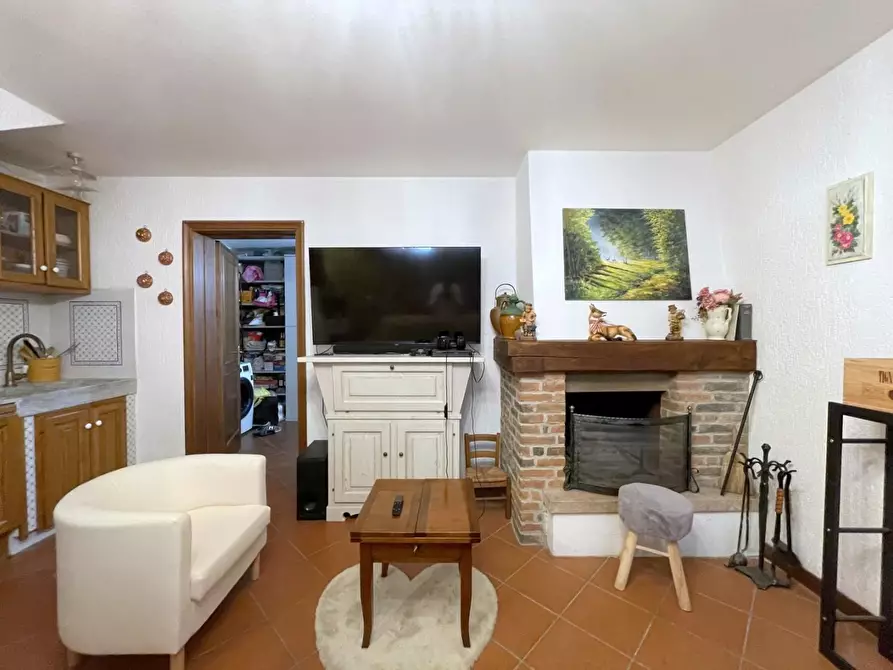 Immagine 25 di Casa trifamiliare in vendita  a Camaiore