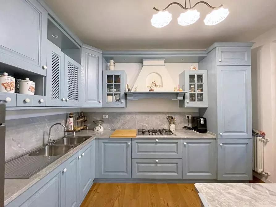 Immagine 14 di Casa trifamiliare in vendita  a Camaiore