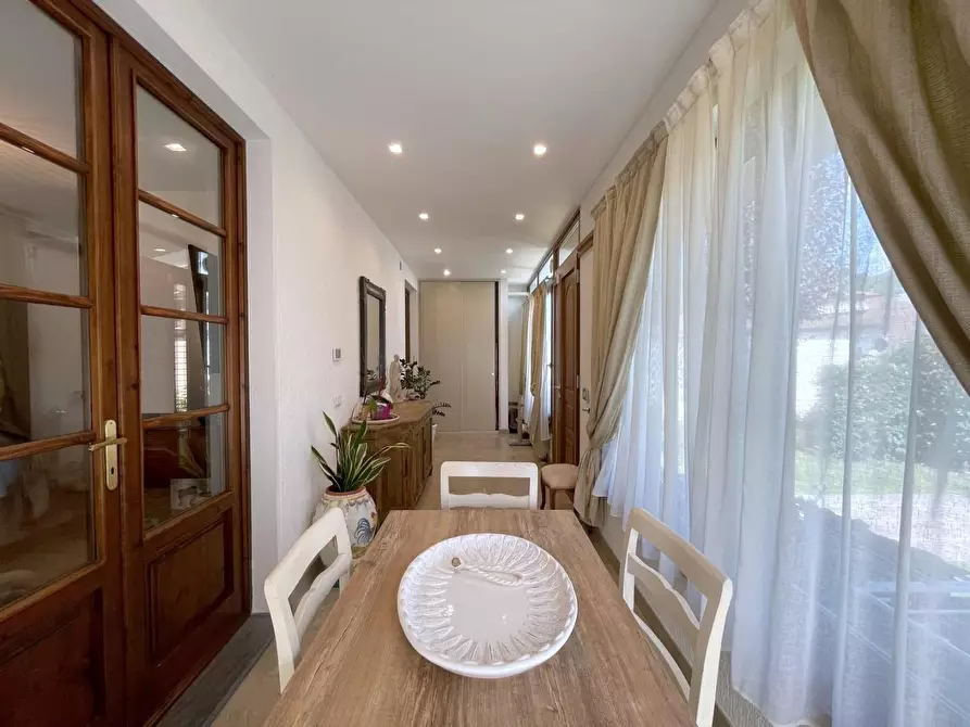 Immagine 7 di Casa trifamiliare in vendita  a Camaiore