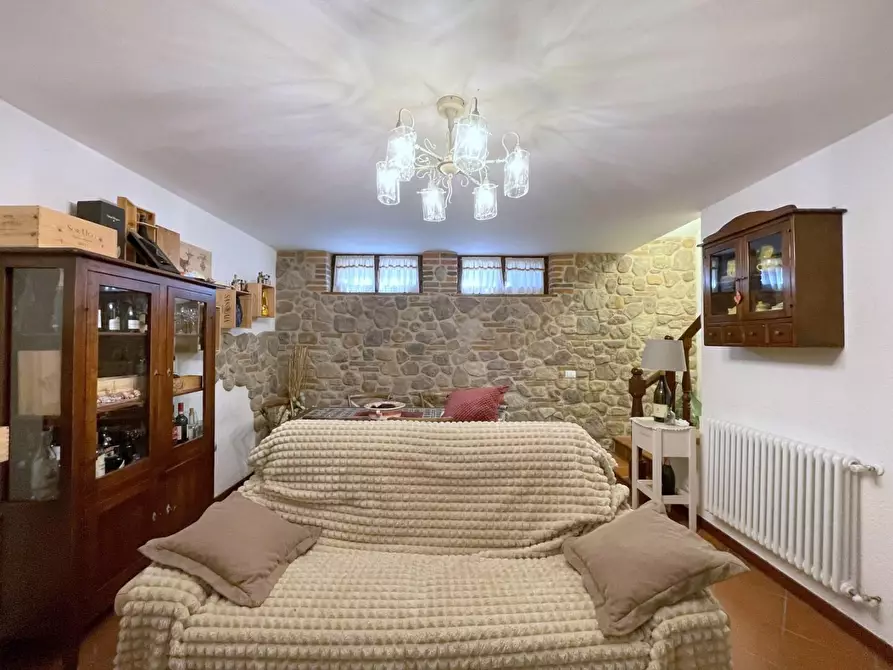 Immagine 26 di Casa trifamiliare in vendita  a Camaiore