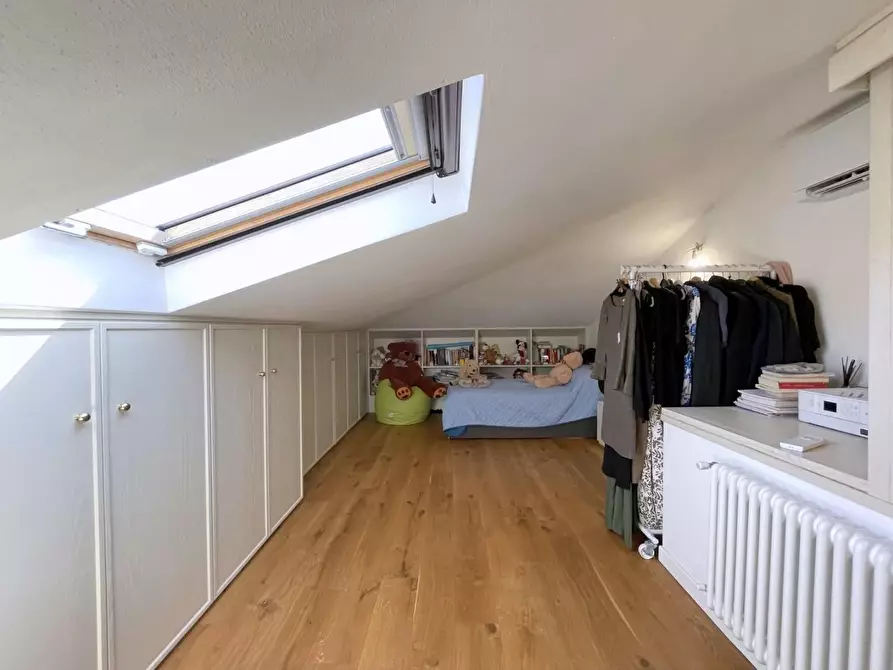 Immagine 47 di Casa trifamiliare in vendita  a Camaiore