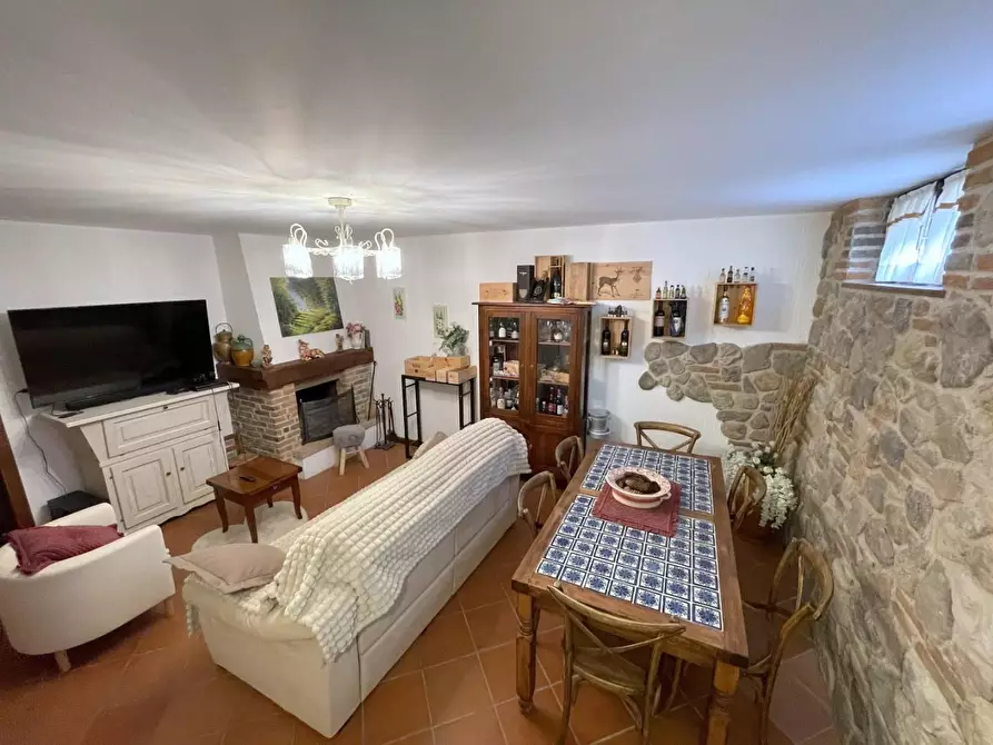 Immagine 21 di Casa trifamiliare in vendita  a Camaiore