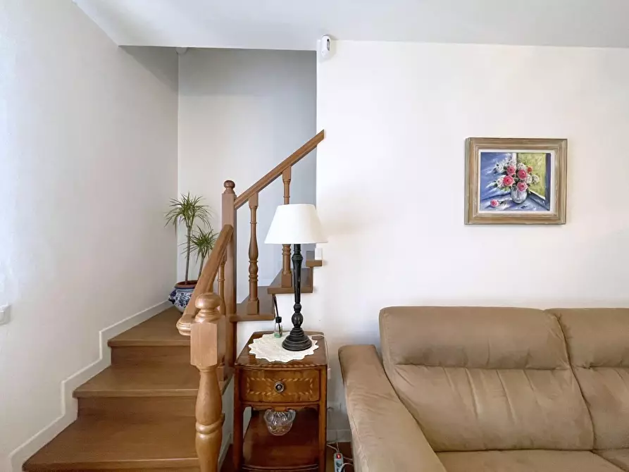 Immagine 27 di Casa trifamiliare in vendita  a Camaiore