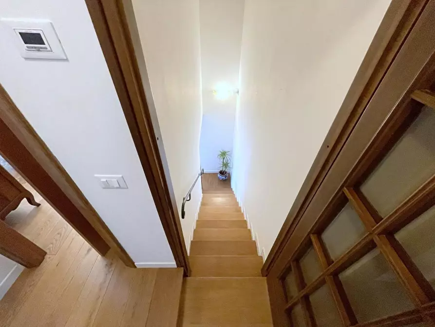 Immagine 50 di Casa trifamiliare in vendita  a Camaiore