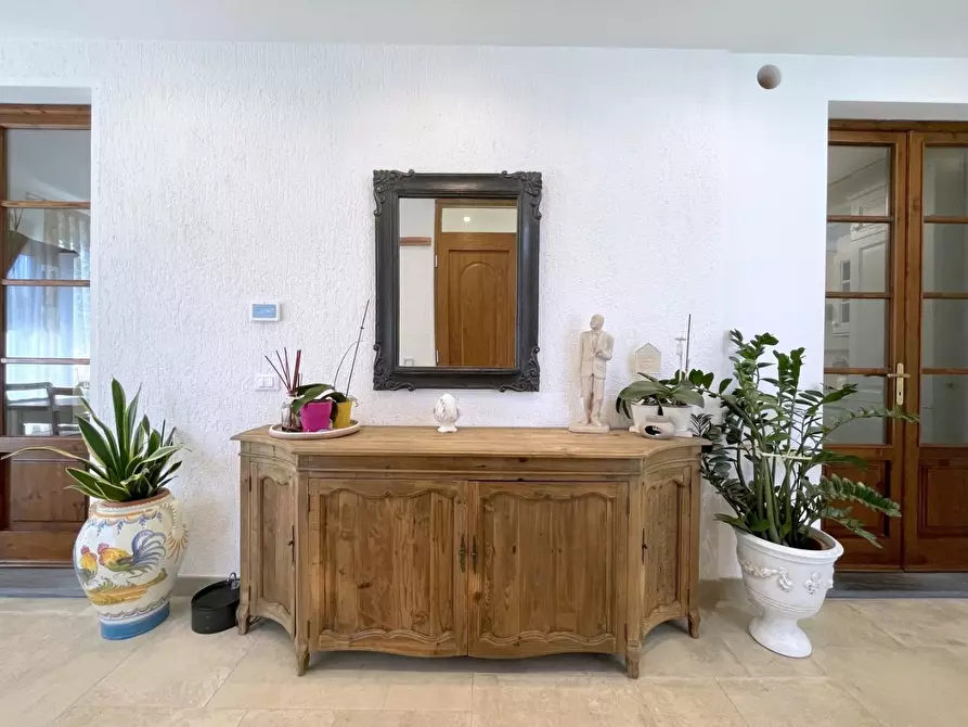 Immagine 3 di Casa trifamiliare in vendita  a Camaiore