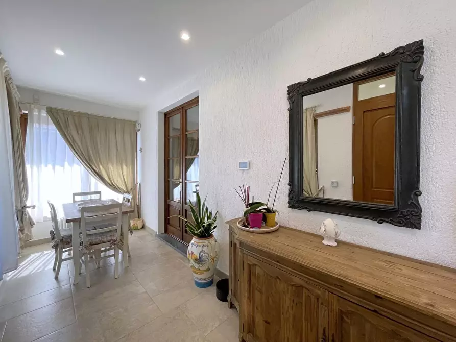 Immagine 2 di Casa trifamiliare in vendita  a Camaiore