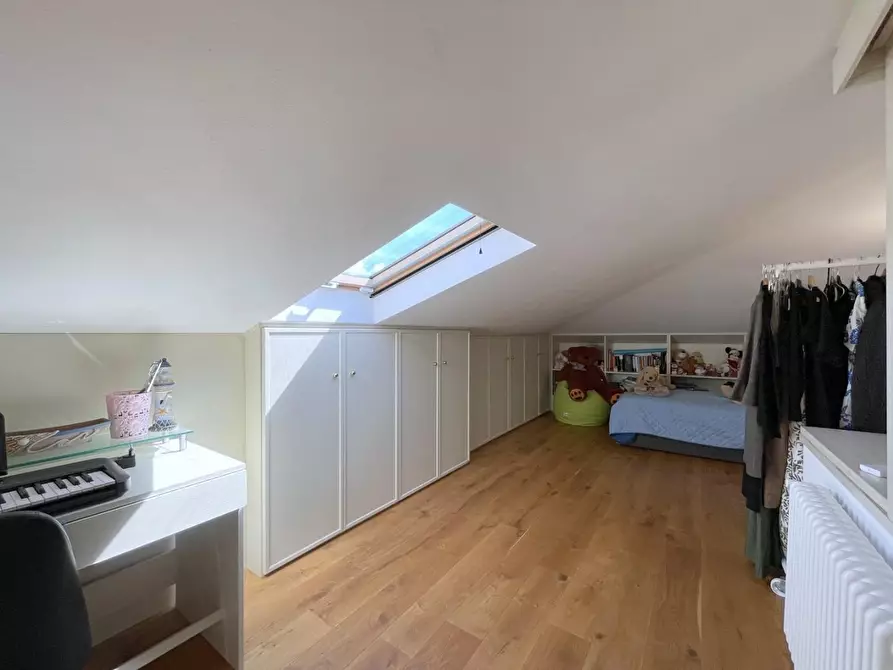 Immagine 46 di Casa trifamiliare in vendita  a Camaiore