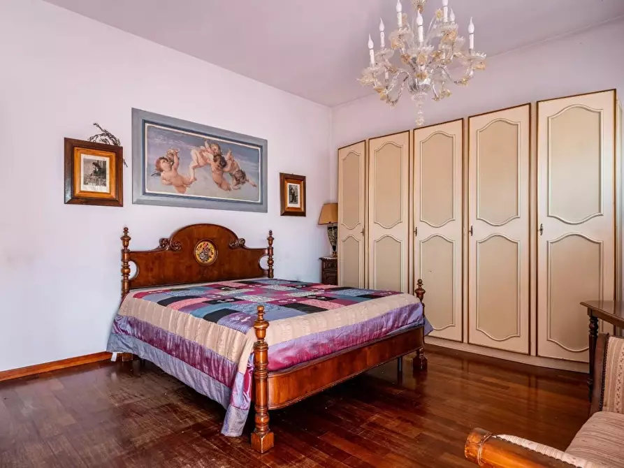 Immagine 24 di Villa in vendita  a Lucca