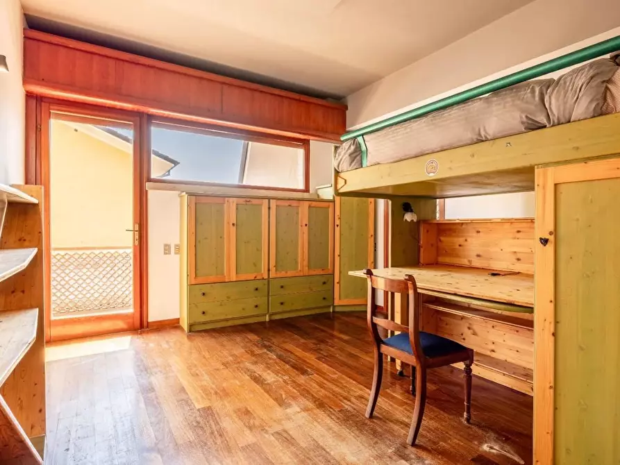 Immagine 33 di Villa in vendita  a Lucca