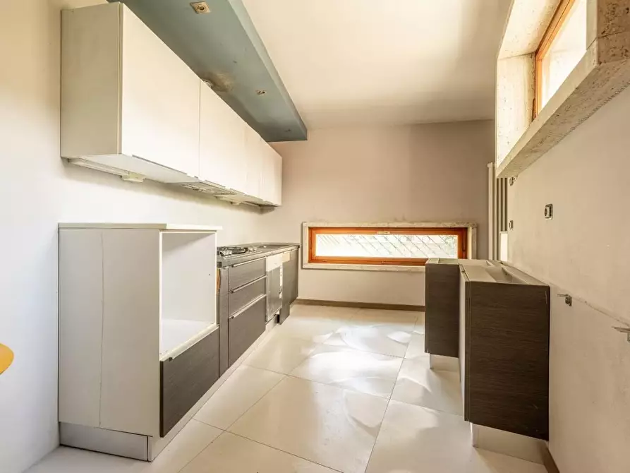 Immagine 44 di Villa in vendita  a Lucca