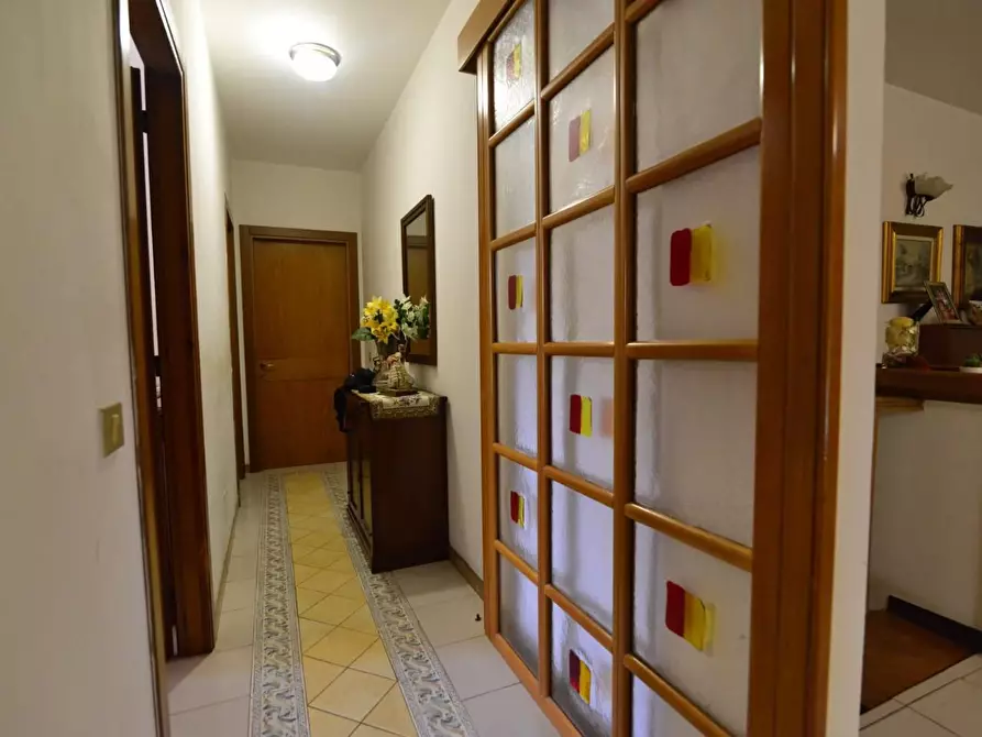 Immagine 10 di Appartamento in vendita  a Massa