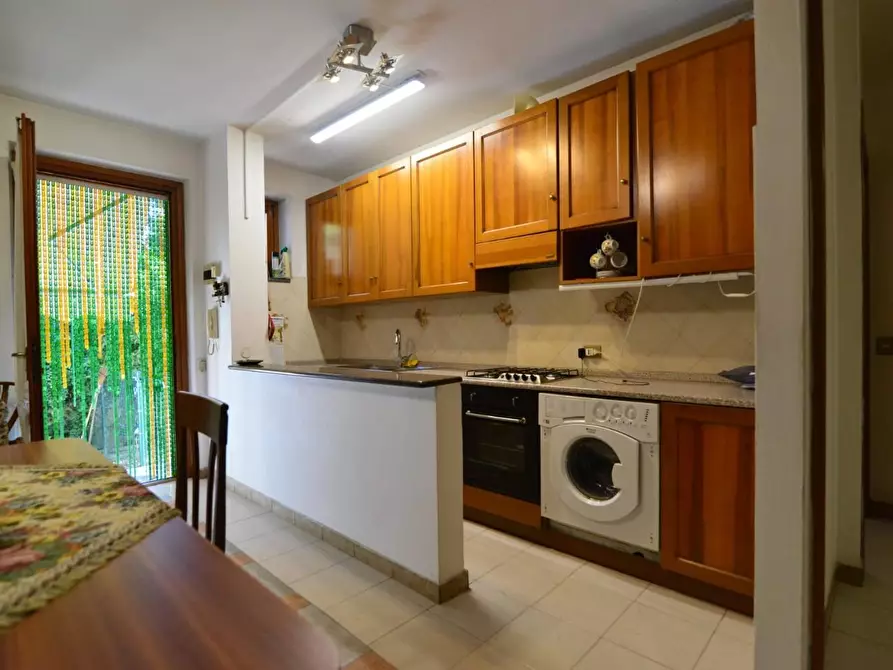 Immagine 8 di Appartamento in vendita  a Massa