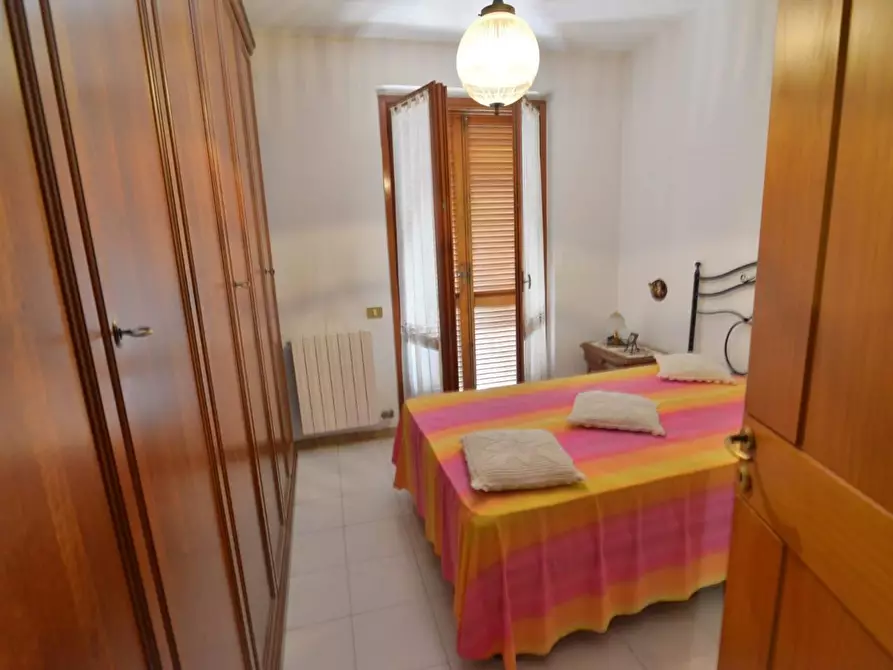 Immagine 14 di Appartamento in vendita  a Massa
