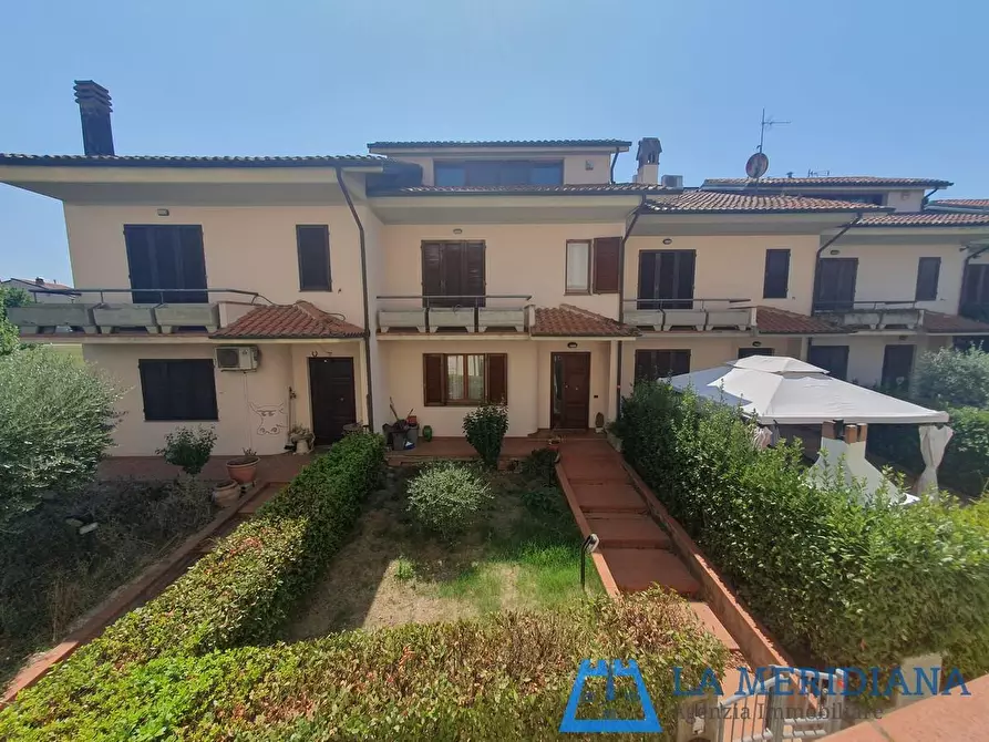 Immagine 27 di Terratetto in vendita  a Larciano