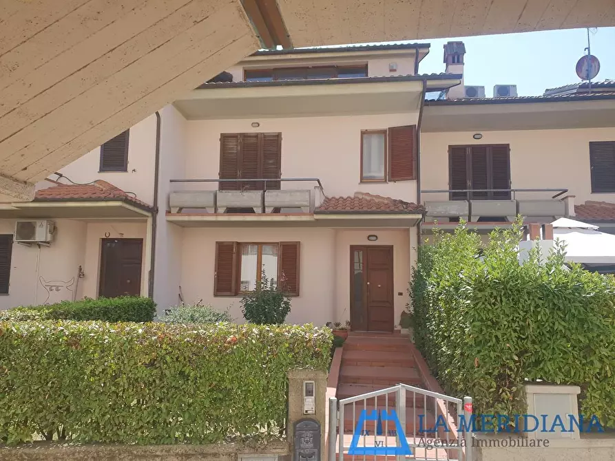 Immagine 25 di Terratetto in vendita  a Larciano