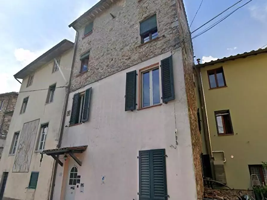 Immagine 1 di Appartamento in vendita  a Lucca
