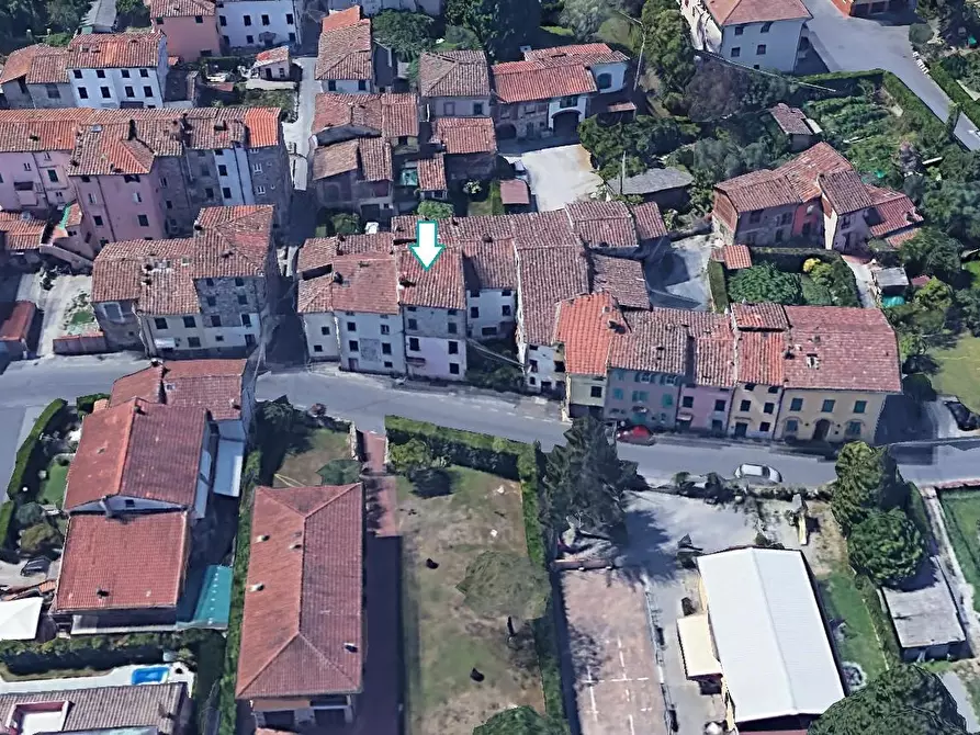 Immagine 3 di Appartamento in vendita  a Lucca