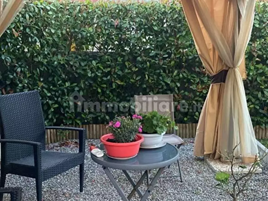 Immagine 3 di Appartamento in vendita  a Lucca