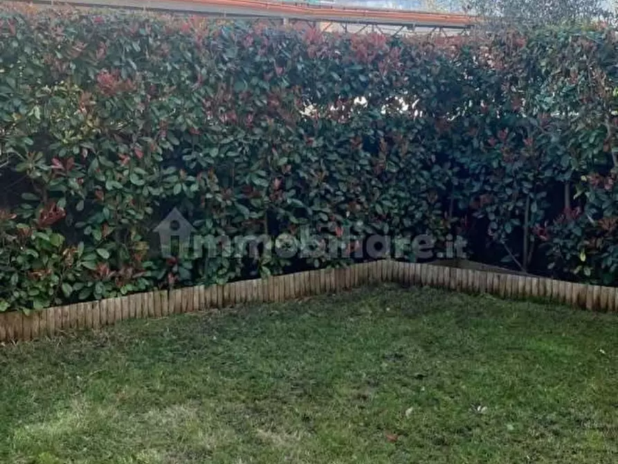 Immagine 4 di Appartamento in vendita  a Lucca