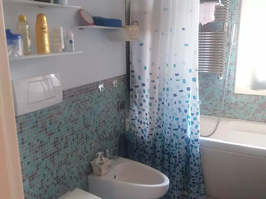 Immagine 16 di Villetta a schiera in vendita  a Massa