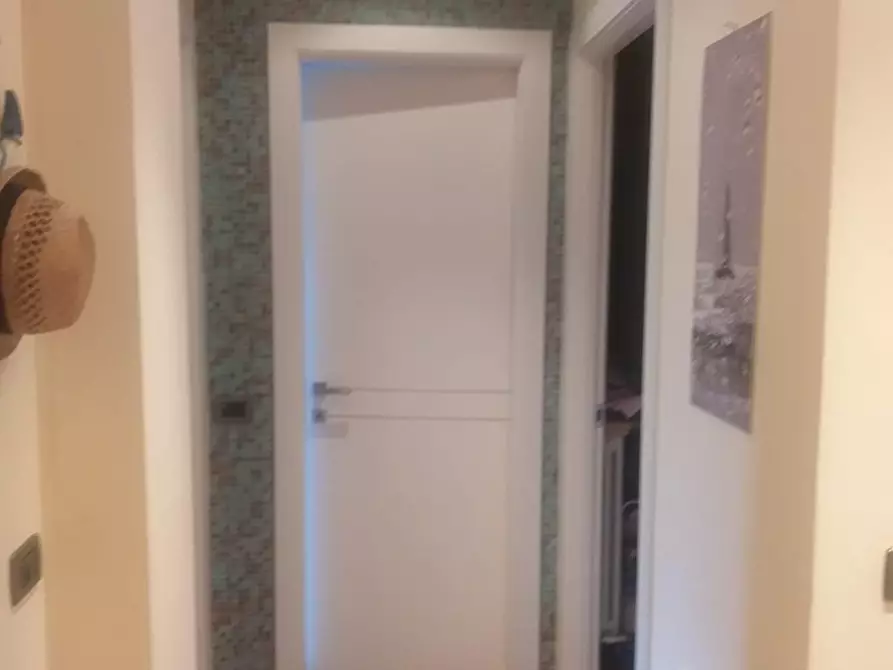 Immagine 15 di Villetta a schiera in vendita  a Massa