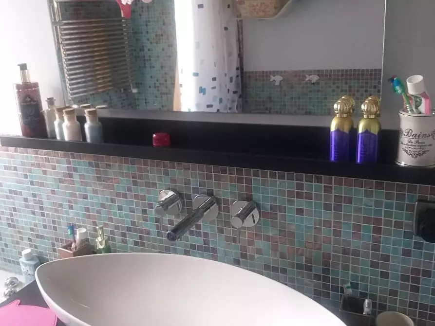 Immagine 17 di Villetta a schiera in vendita  a Massa