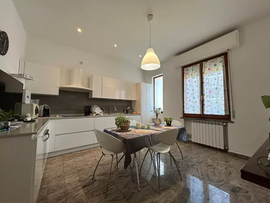 Immagine 2 di Appartamento in vendita  a Empoli