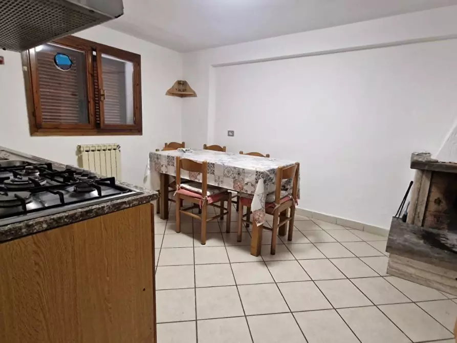 Immagine 10 di Appartamento in vendita  a Carrara